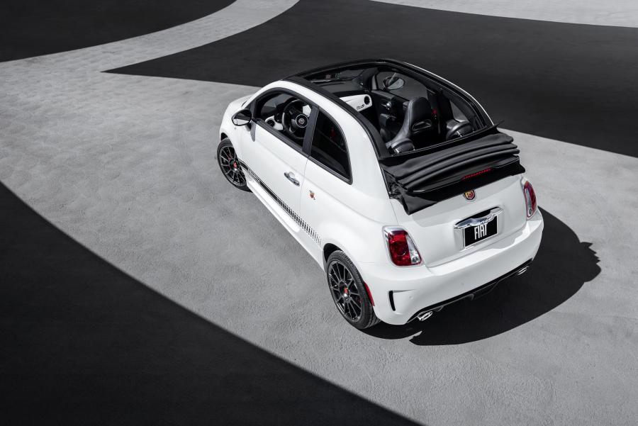  Abarth 500C 2013 года  (NA) (фото 39 из 46)